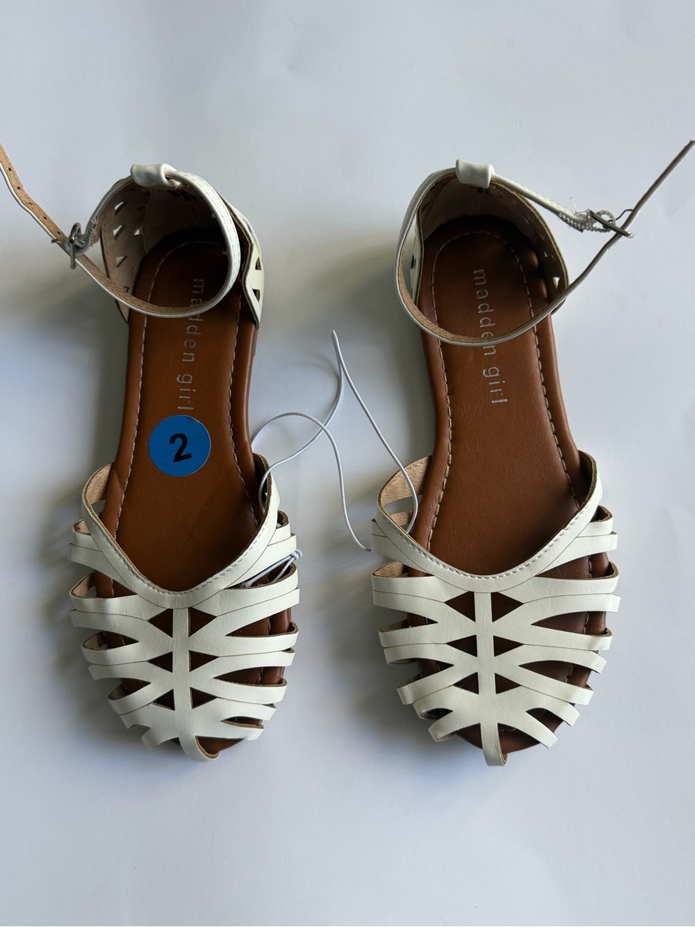 Madden Girl White Strappy Cutout Ankle‑Strap Sandals Size 2 Kids